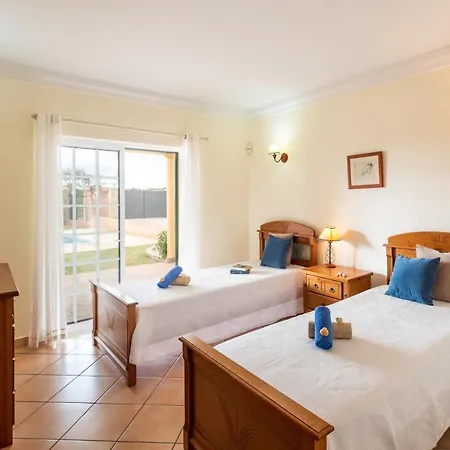 Bali - Piscina Aquecivel E Jacuzzi Em Villa Albufeira