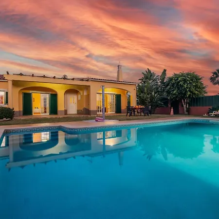 Bali - Piscina Aquecivel E Jacuzzi Em Albufeira
